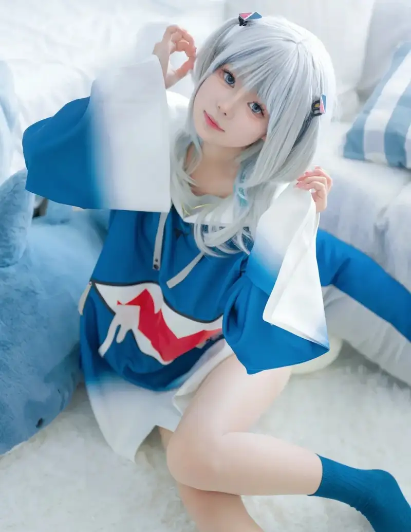 ảnh Gawr Gura Yaoyaoqwq cosplay đẹp mắt