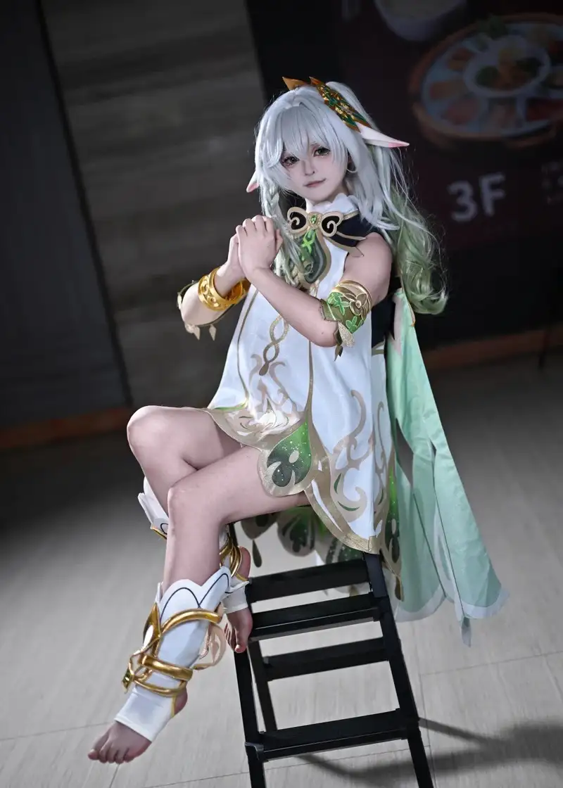 ảnh Nahida cosplay hình ảnh sắc nét