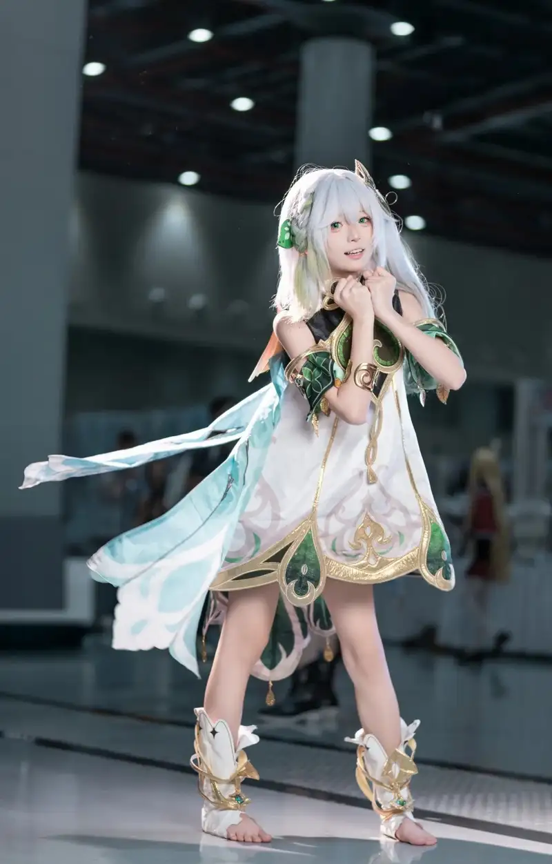 ảnh Nahida cosplay nhân vật game nổi bật