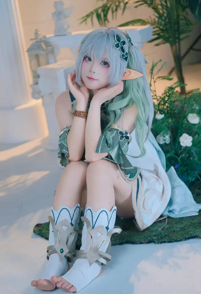 ảnh Nahida cosplay phong cách game Genshin