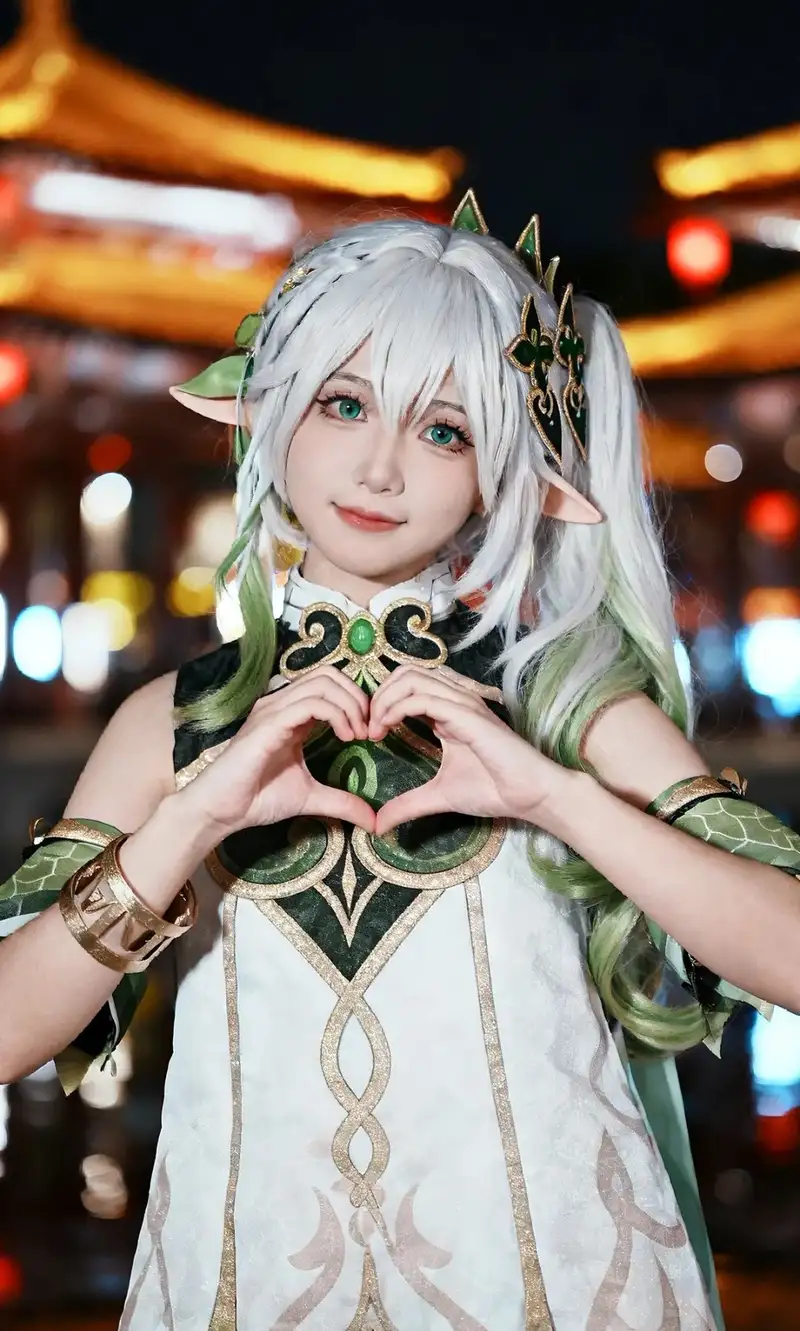 ảnh Nahida cosplay trang phục Genshin đẹp