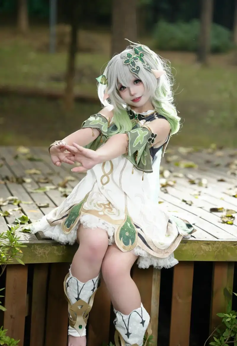 ảnh Nahida cosplay trang phục nhân vật đẹp