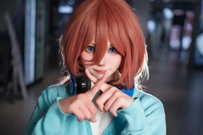 ảnh Nino Nakano cosplay ngọt ngào