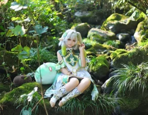 ảnh cosplay Nahida trang phục game nổi bật