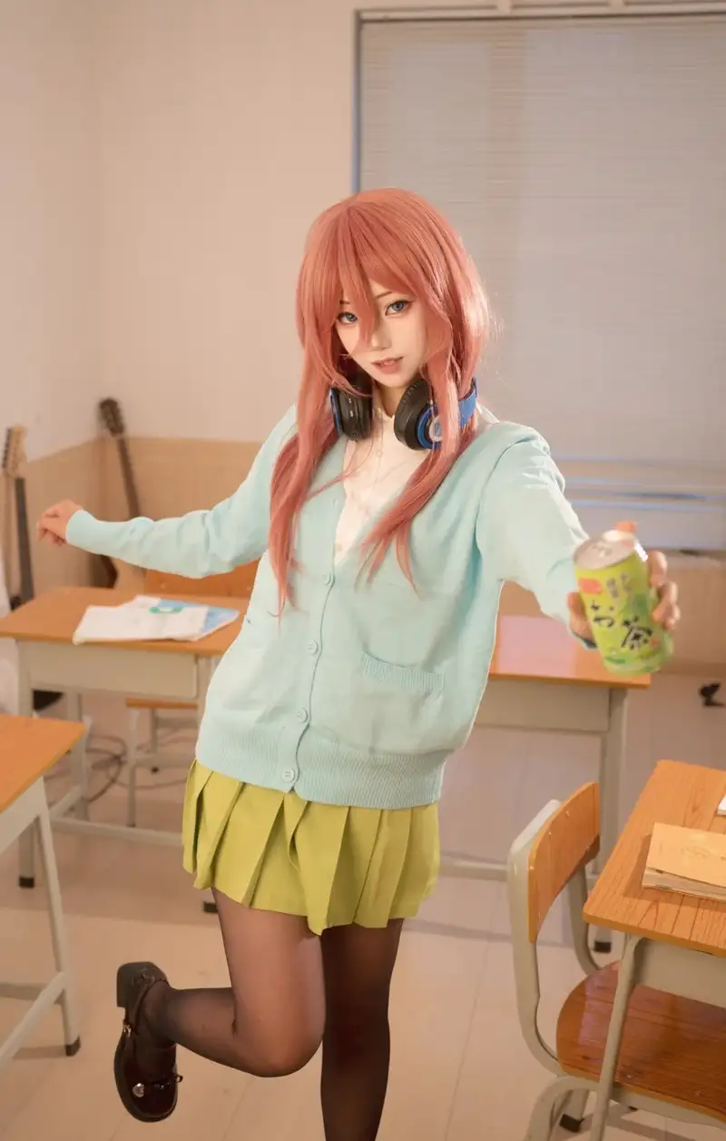 ảnh đẹp Nino Nakano cosplay dễ thương