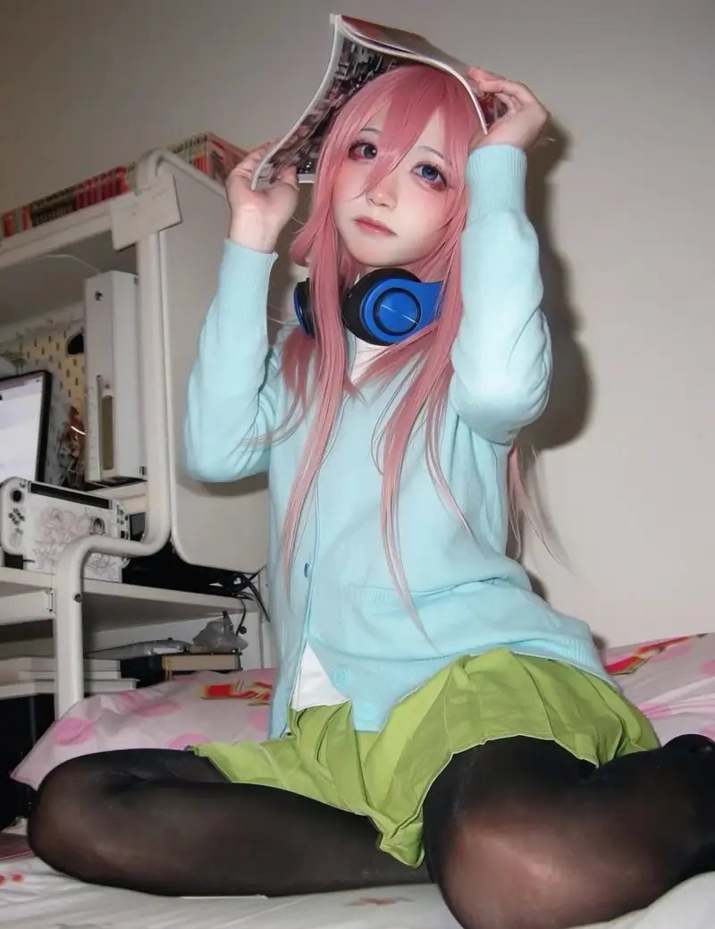 hình ảnh cosplay Nino Nakano đẹp mắt