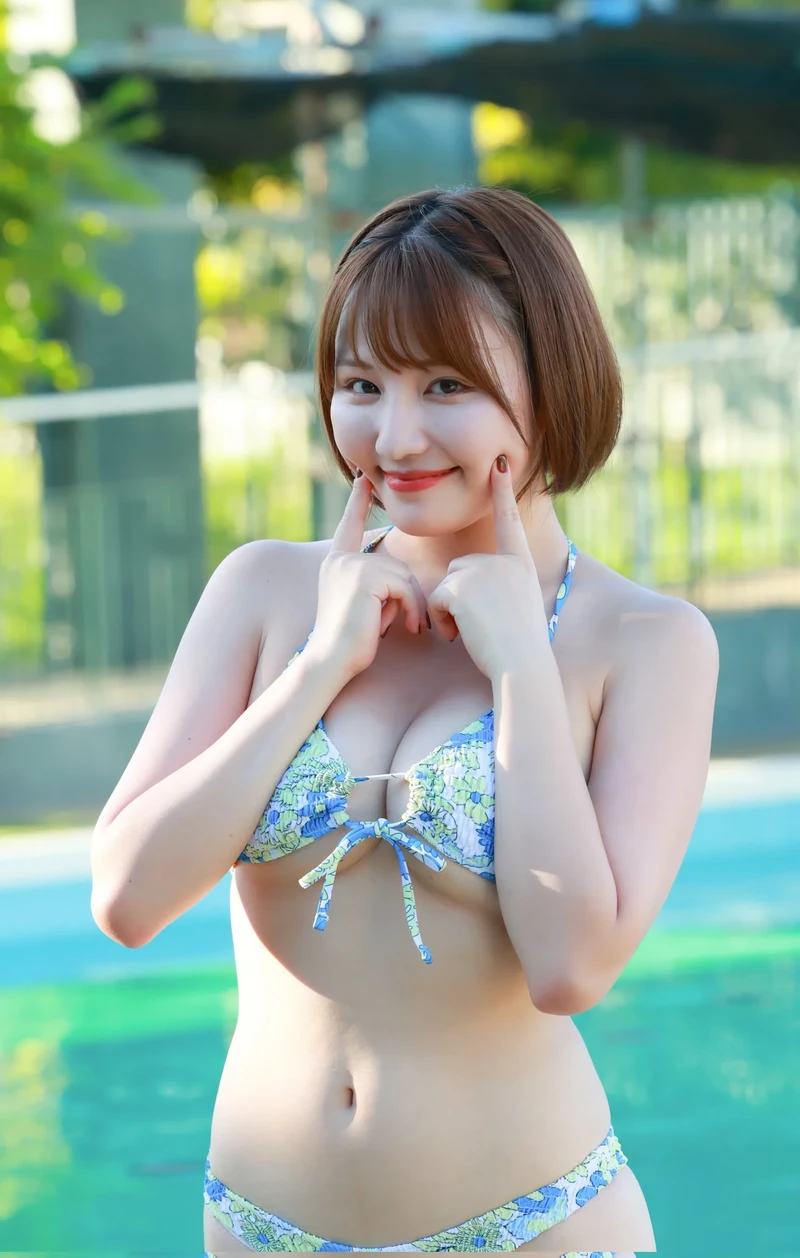 Amatsuki Azu lột đồ gợi dục 4K