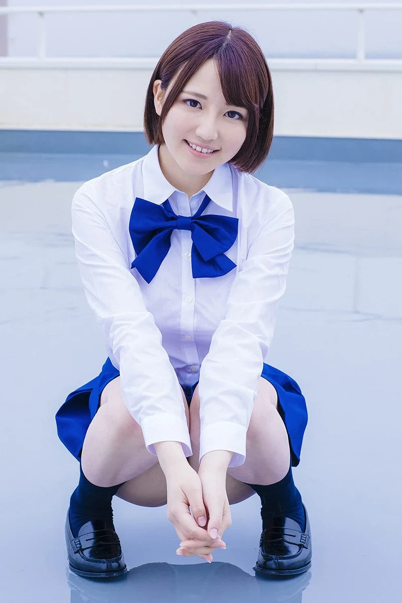 Amatsuki Azu ngực khủng show hàng