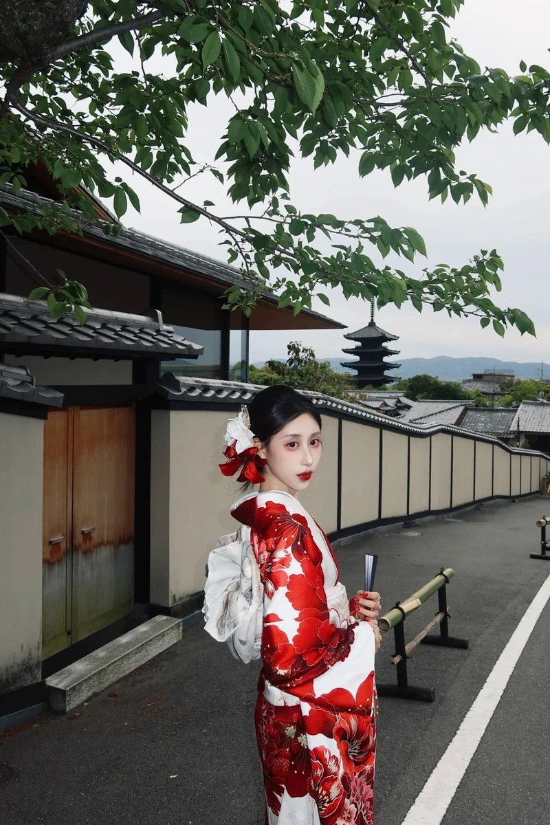 Ảnh Kimono nude full HD khoe thân hình cuốn hút