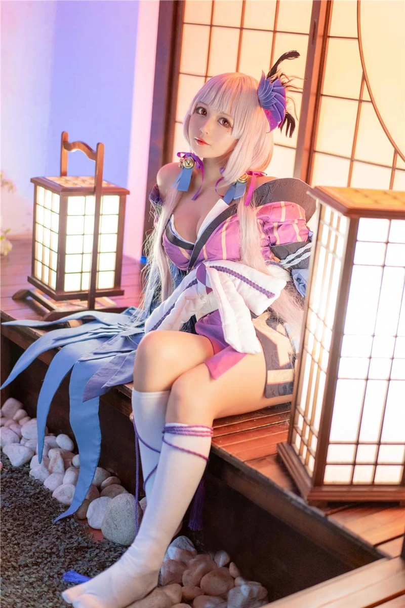 Ảnh cosplay lộ hàng bikini mông cong nóng bỏng