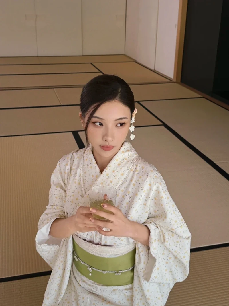 Ảnh sex Kimono tư thế dâm dục không che