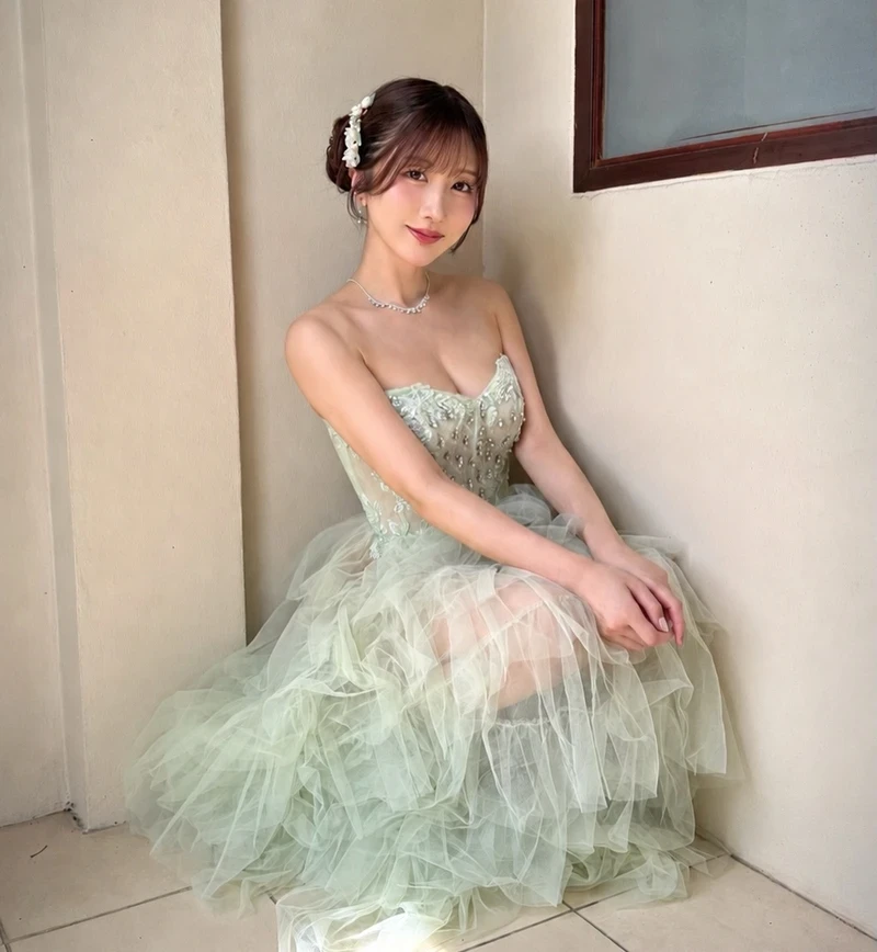 Hibiki Otsuki show vòng ba đít tròn quyến rũ