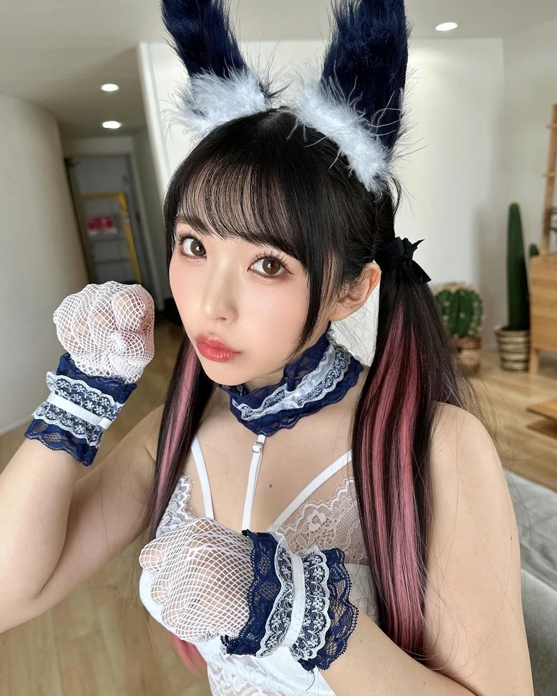 Hình JAV Hikaru Minazuki full body gợi cảm 2K