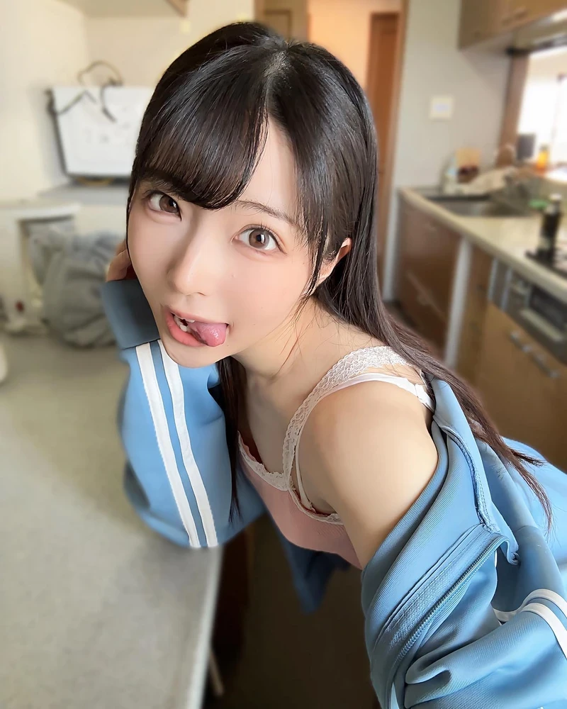 Hình JAV Hikaru Minazuki lột đồ khoe da thịt mịn