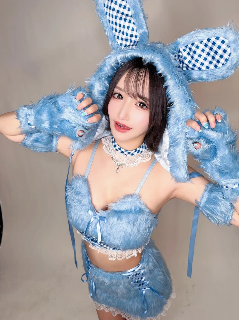 Hình bikini nổi bật thích hợp làm avatar cá nhân