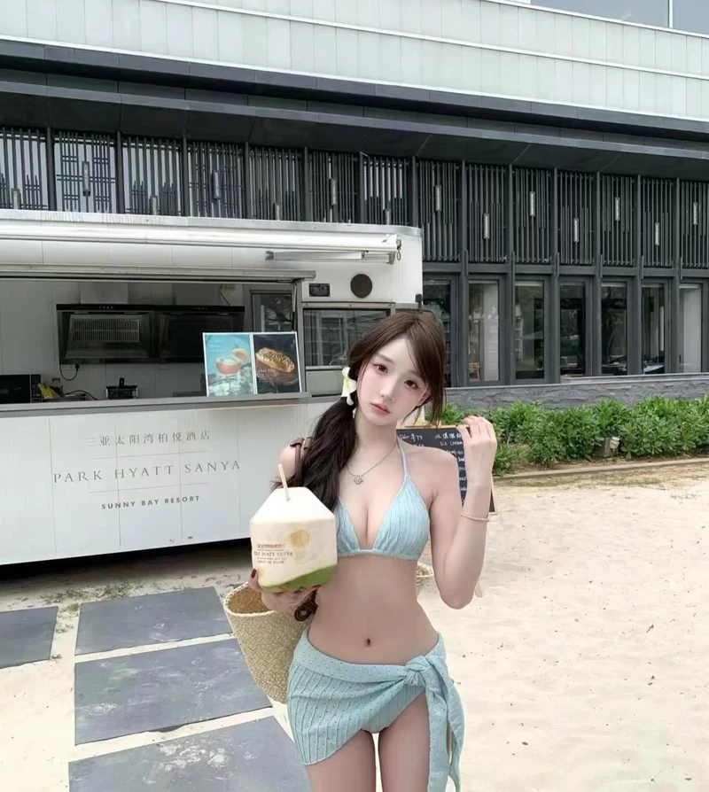 Hình bikini thủ dâm gợi cảm khoe hàng 4K