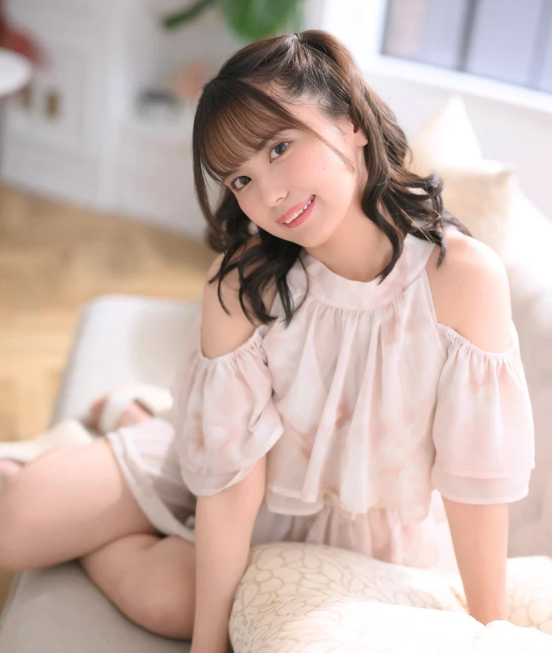 Hình nude Airi Nagisa đít cong hút hồn