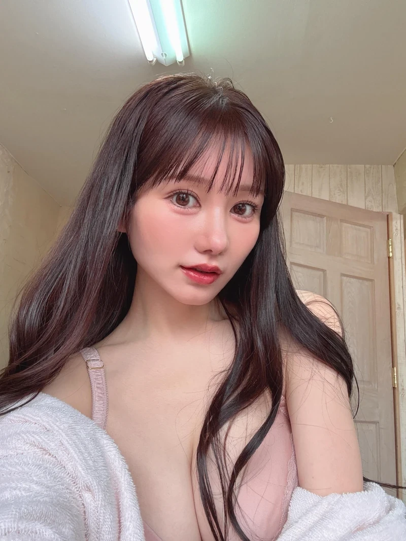 Hình nude Mei Itsukaichi show hàng full HD