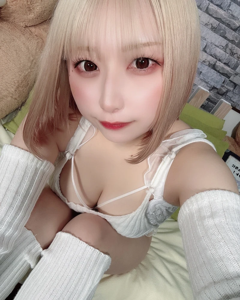 Minami Mizuhara ngực đầy tròn dâm đãng không che