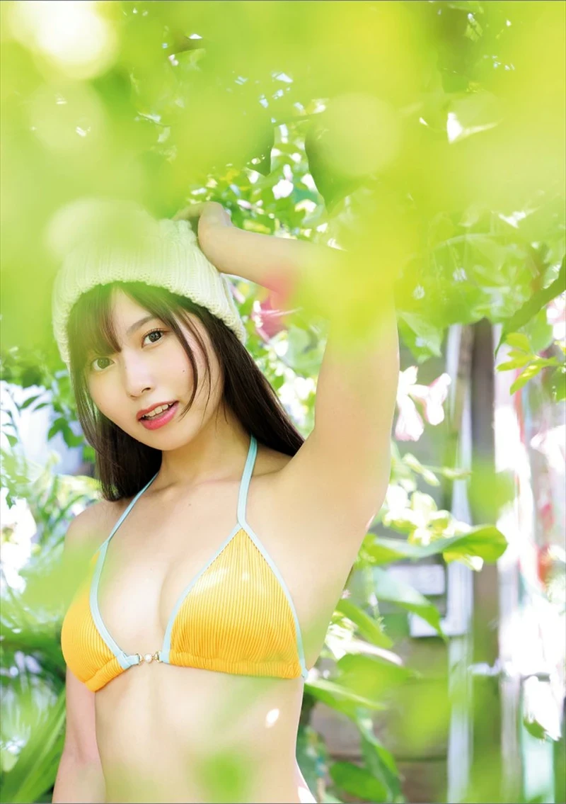 Miyu Aizawa sở hữu vóc dáng cân đối
