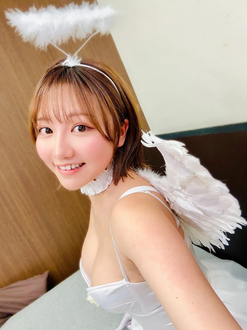 Vòng 1 Amatsuki Azu tròn đầy gợi cảm