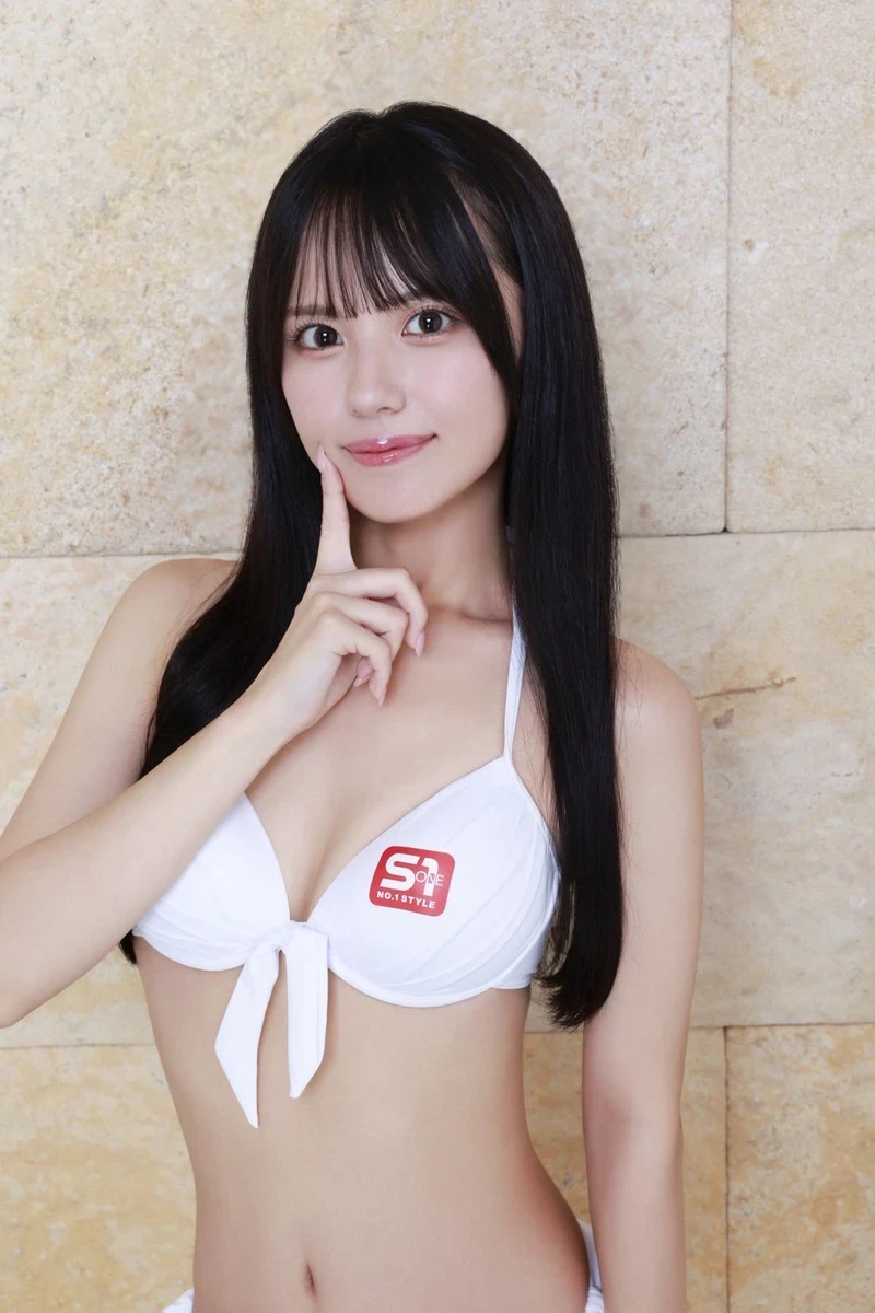 Vú to tròn Airi Nagisa cởi đồ cực phẩm