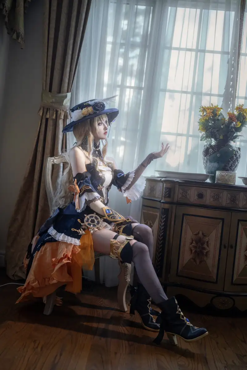 ảnh Luisa cosplay cuốn hút với thần thái đẹp