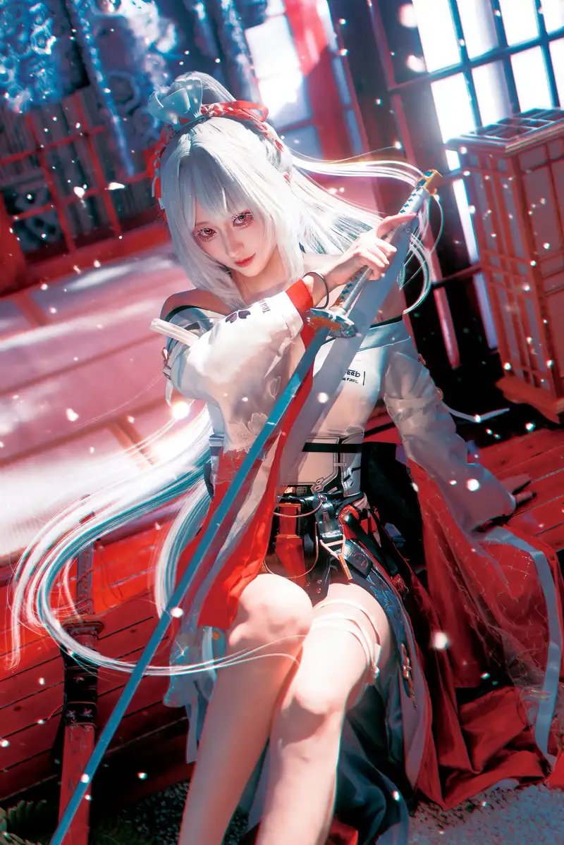 ảnh Luisa cosplay đẹp mắt đầy cuốn hút