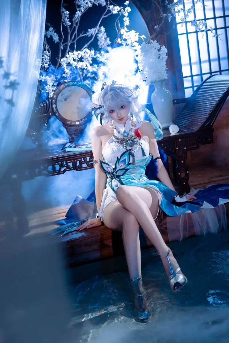 ảnh cosplay Luisa đẹp và cuốn hút