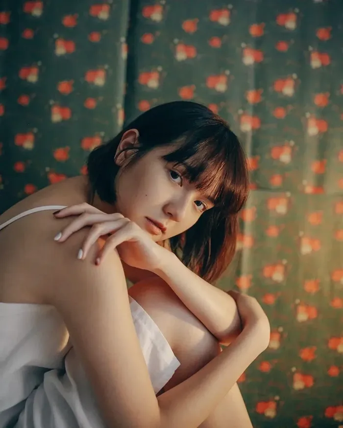 Hải Tú cởi đồ lộ vòng ba mông tròn nóng bỏng