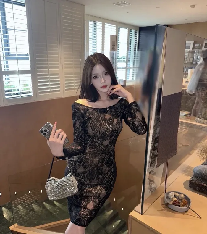Hình ảnh gái xinh dáng chuẩn váy lưới