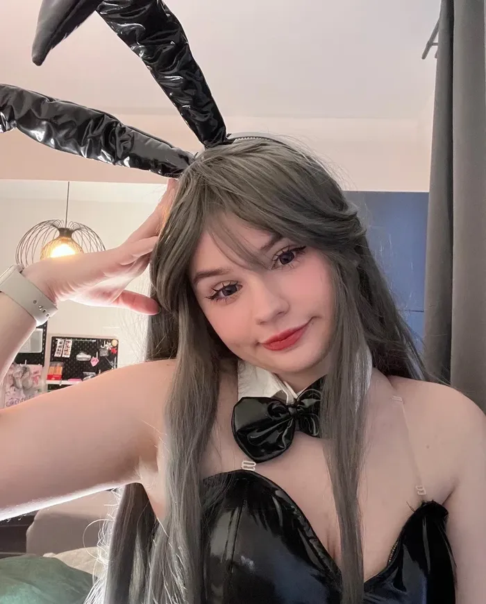 Hình thỏ cosplay dễ thương trong trẻo