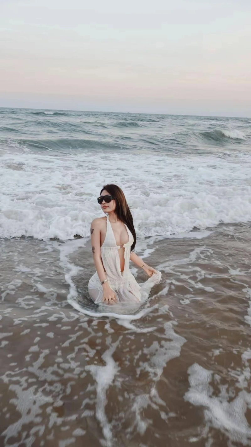 Ảnh DJ Vy Chila mê hoặc quyến rũ nổi bật