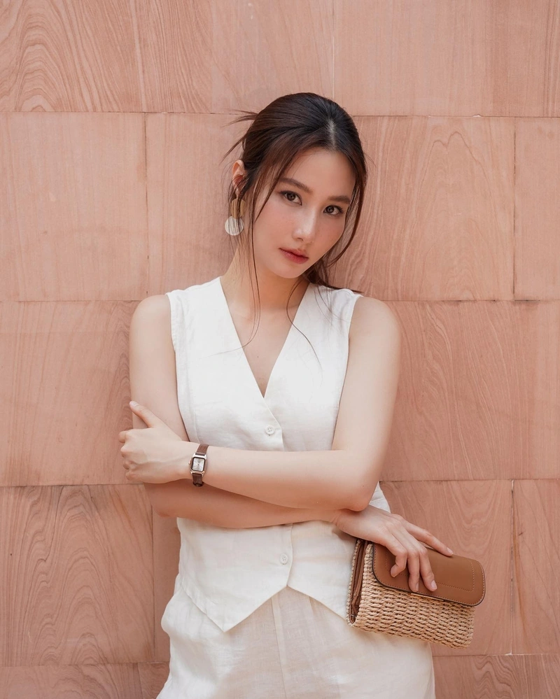 Ảnh Diễm My 9x bikini sexy vòng ba căng tròn