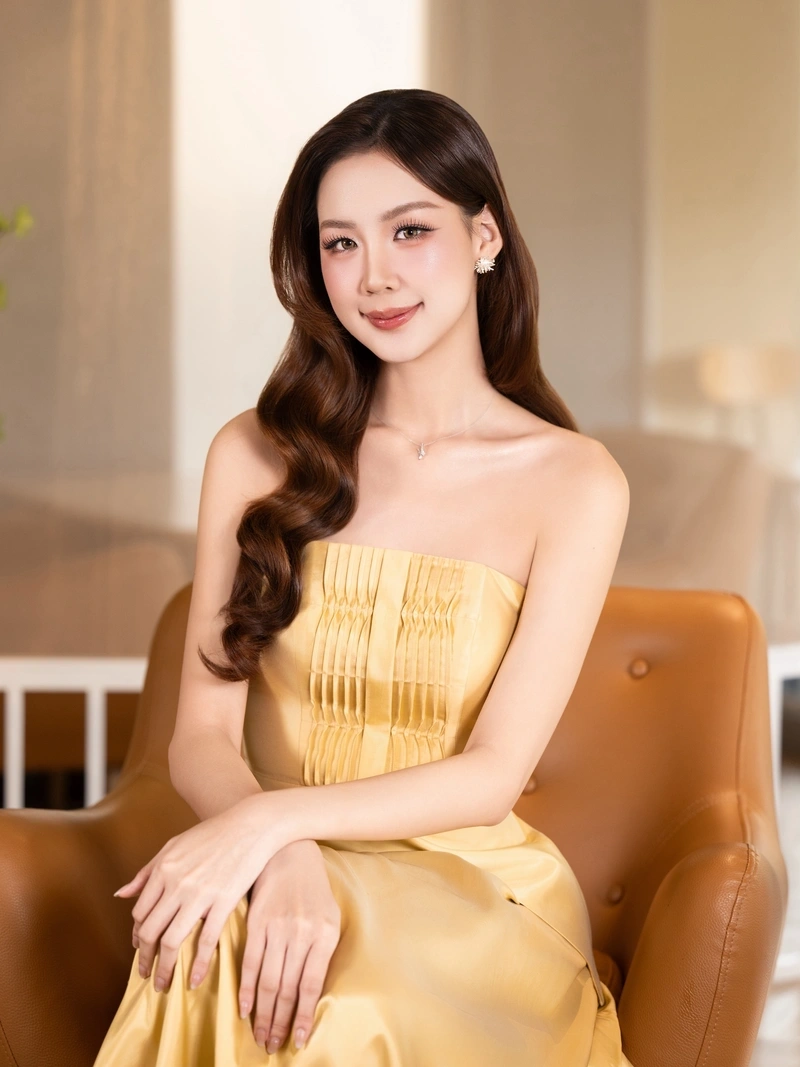 Ảnh Lê Nguyễn Bảo Ngọc bikini sexy mông tròn căng tràn sức sống