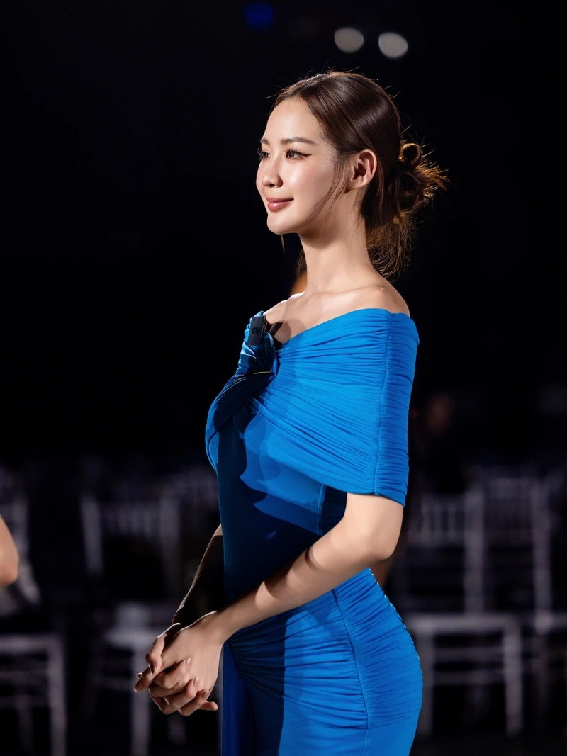 Ảnh Lê Nguyễn Bảo Ngọc sexy vòng 1 căng tròn không che