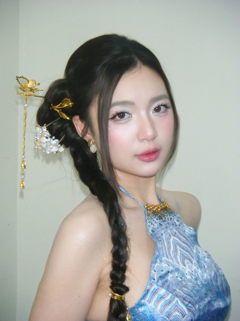 Ảnh MC Phương Thảo sexy cởi đồ lộ hàng đầy đặn