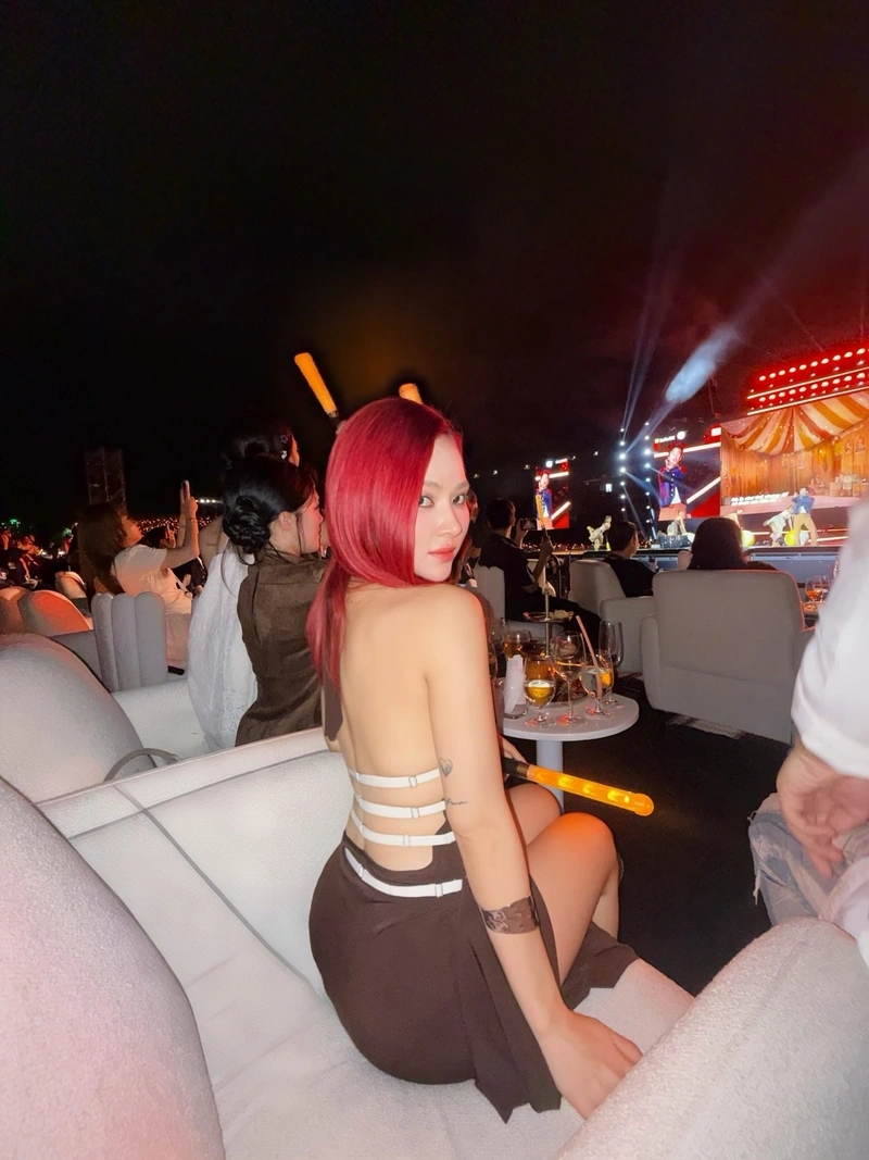 Ảnh Ngô Lan Hương bikini sexy cuốn hút đầy quyến rũ