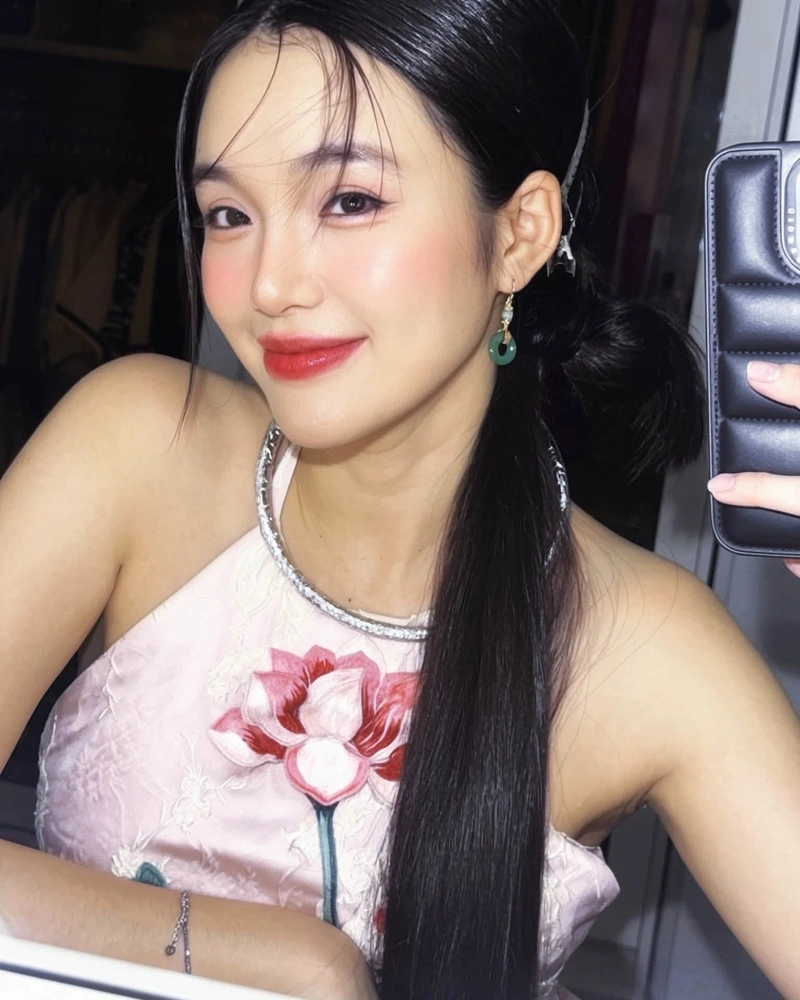 Ảnh Nhật Hạ bikini sexy ngực căng tròn