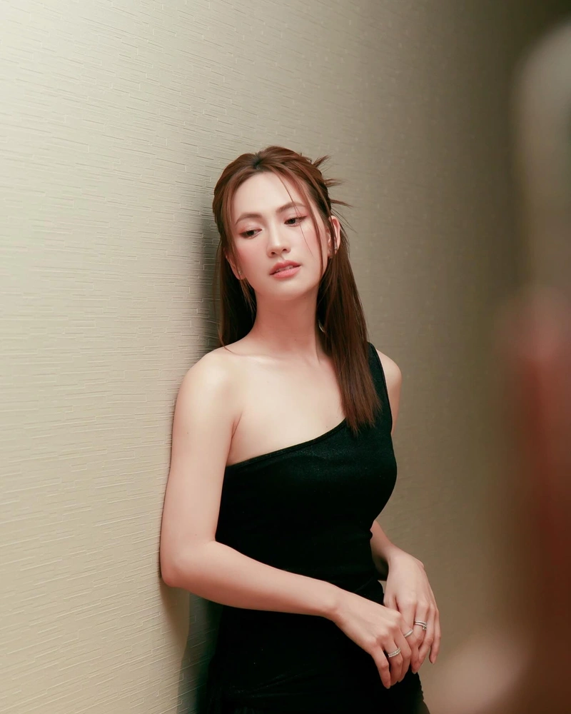 Ảnh Phương Anh Đào bikini sexy vòng ba khủng