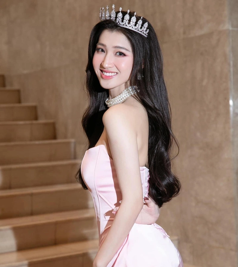 Ảnh Phương Nhi cởi hết đồ khoe thân hình dâm đãng