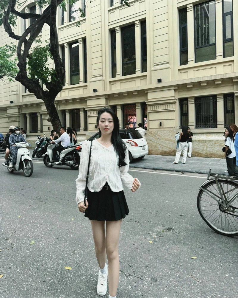 Ảnh Thảo Lee bikini 4K khoe ngực đầy đặn gợi cảm