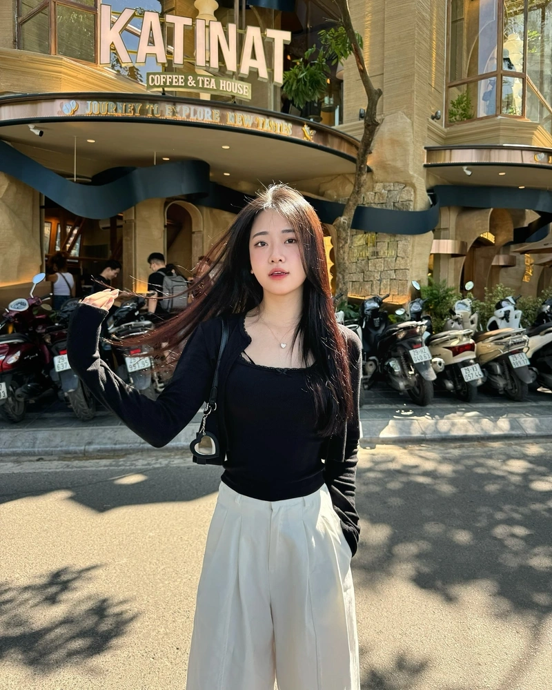 Ảnh Thảo Lee bikini sexy full HD sắc nét rõ từng chi tiết