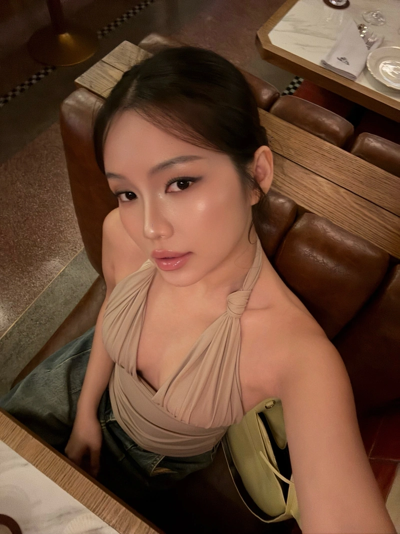 Ảnh Trâm Anh bikini sexy ngực căng tròn