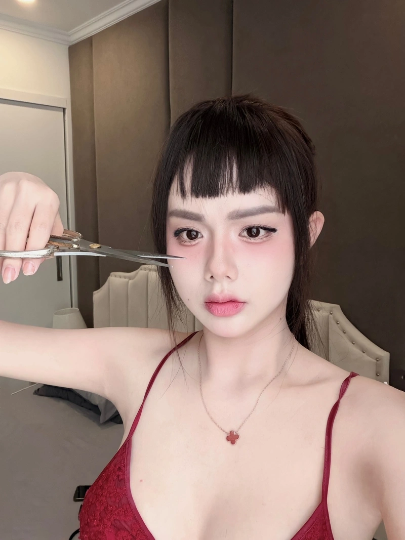 Ảnh cô giáo Hương bikini sexy khoe đường cong nóng bỏng