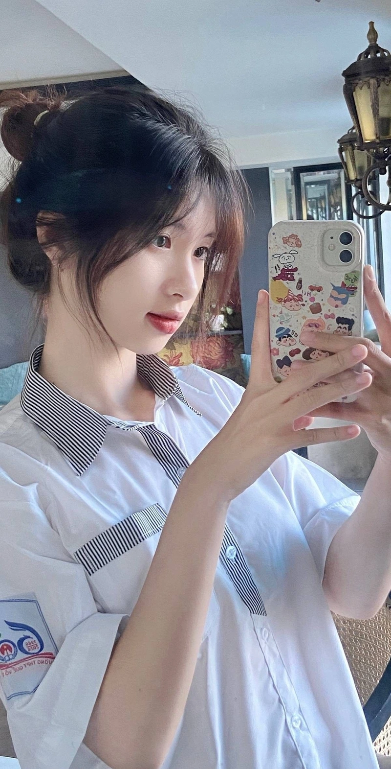 Ảnh gái 2k8 duyên dáng dịu dàng