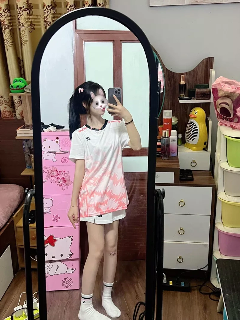 Ảnh gái che mặt bằng điện thoại thanh thoát kiều diễm