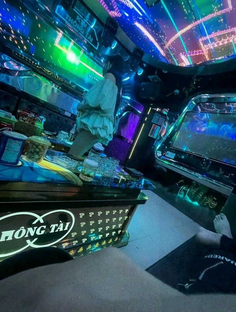 Ảnh gái karaoke gợi cảm hoàn mỹ ấn tượng