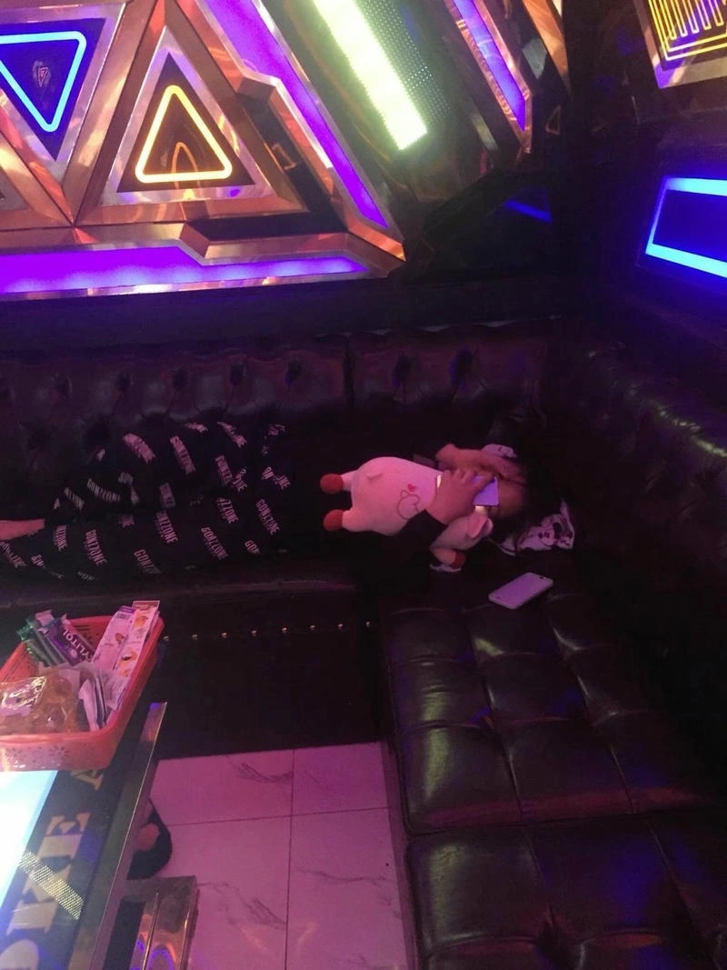 Ảnh gái karaoke tinh xảo hấp dẫn bắt mắt
