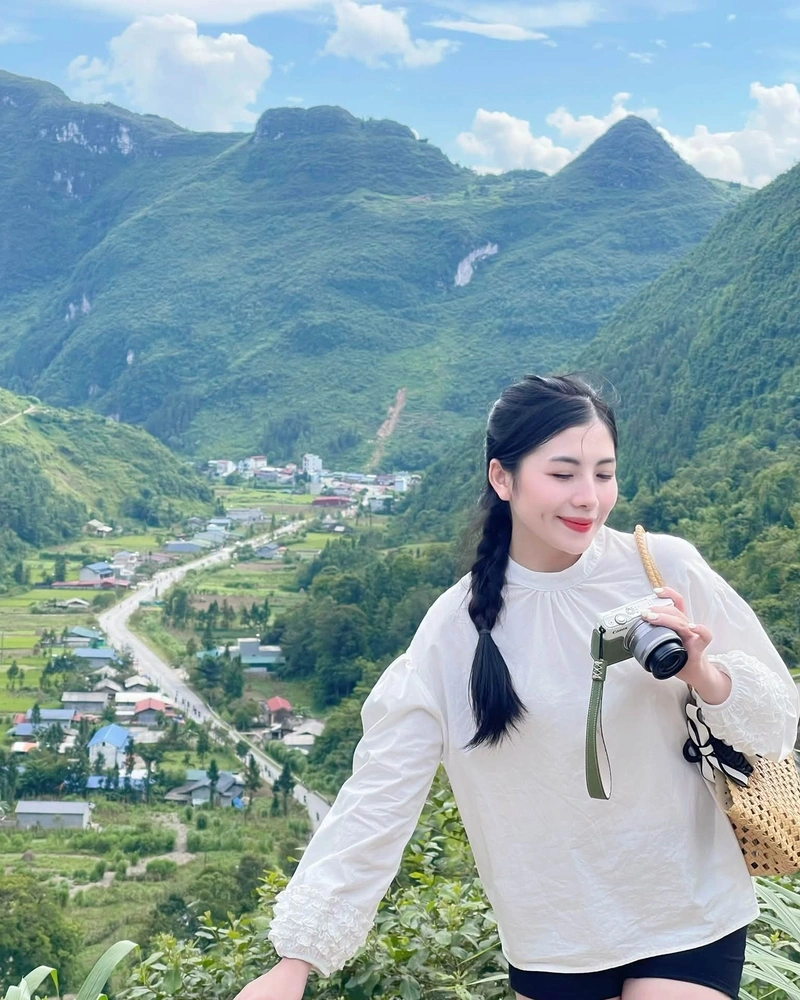 Ảnh hot girl Nguyễn Ngọc Quỳnh sexy mặn mà